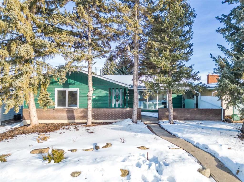 I have sold a property at 1424 Lake Twintree WAY SE in Calgary
