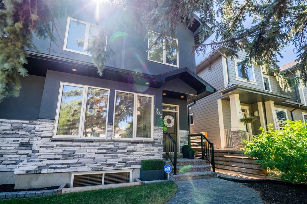 I have sold a property at 1903 26 AVENUE SW in Calgary
